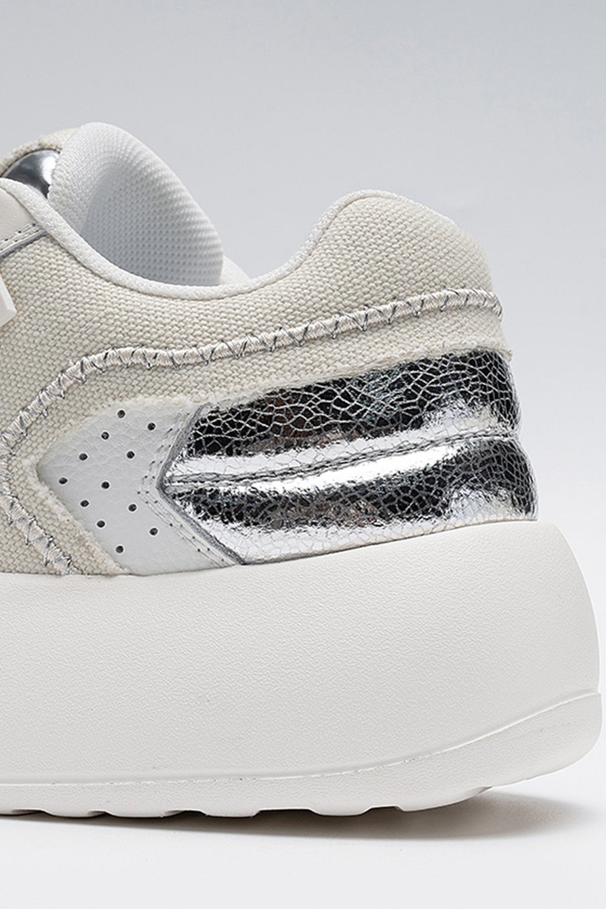 NYUE Rhome Lemon Yellow — construction detail close-up