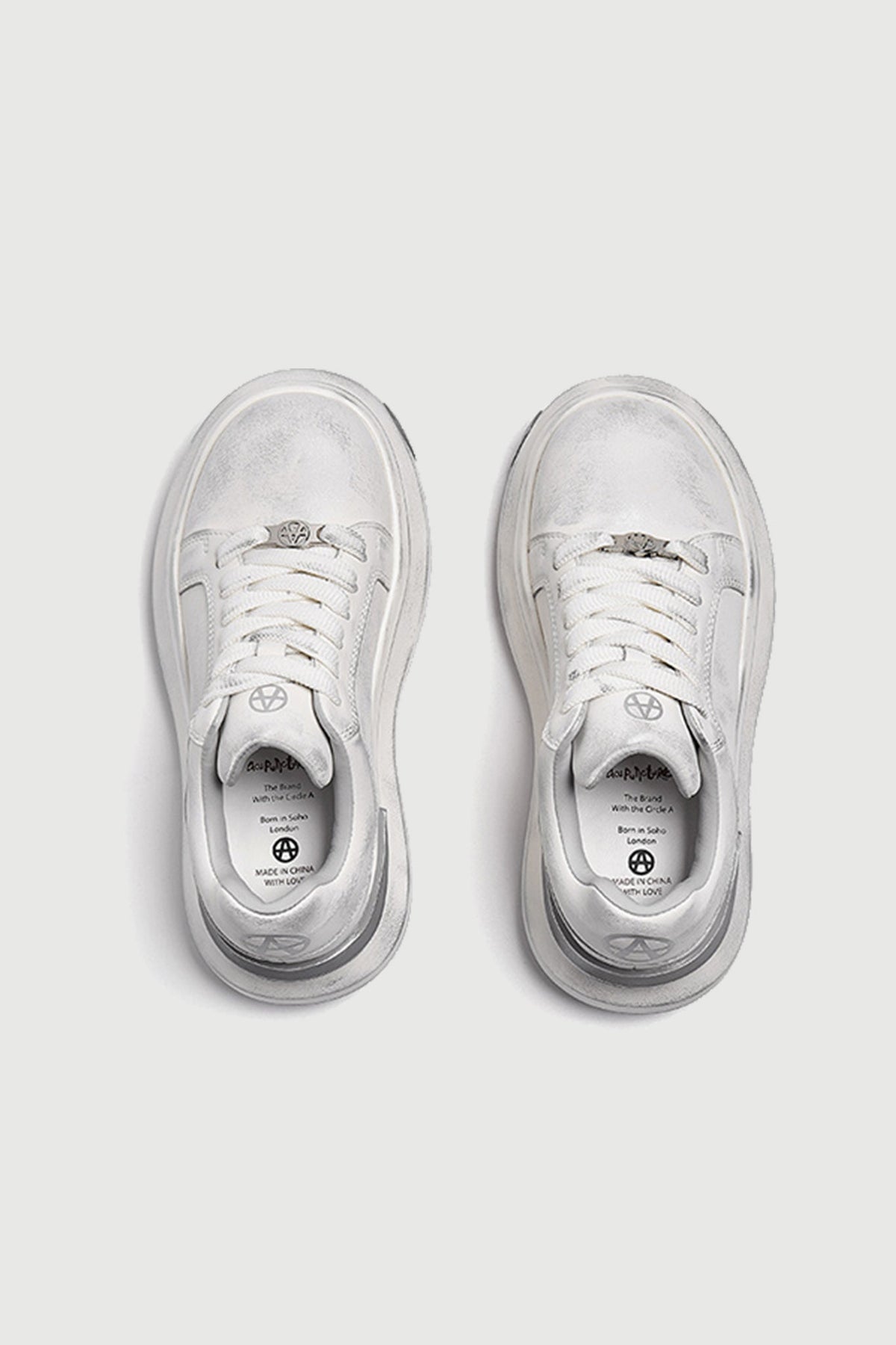 Bass Low Distressed White — top