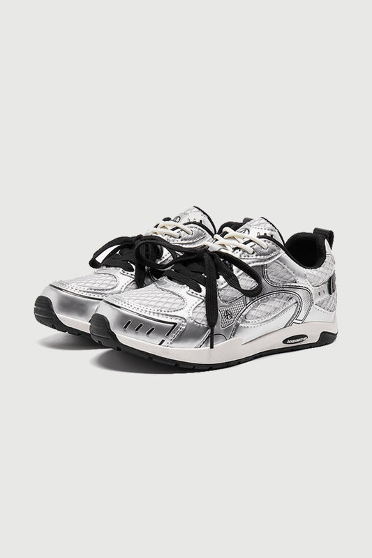 Encore Arc Black/Silver — three-quarter product
