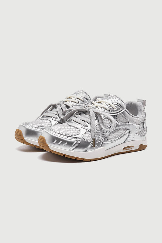Encore Arc Silver Grey — three-quarter product