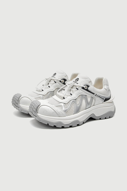 Offbeat Ridge White — three-quarter product