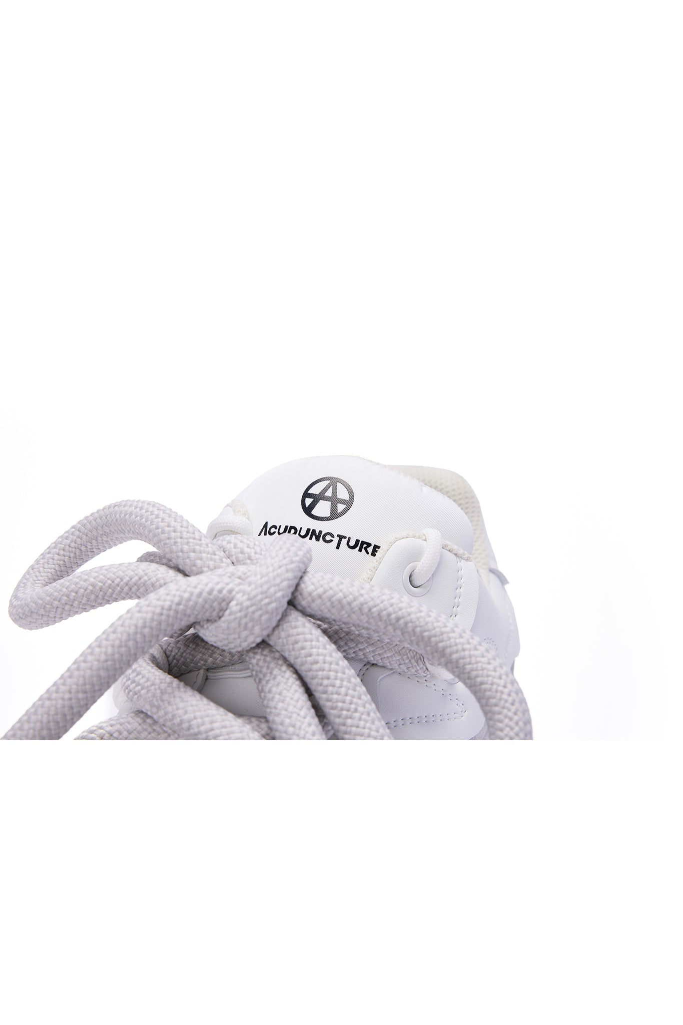 FAT LACE WHITE - Acupuncture