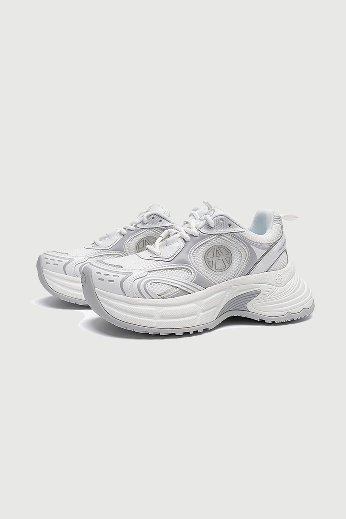 Ripple Orbit Ivory — three-quarter product