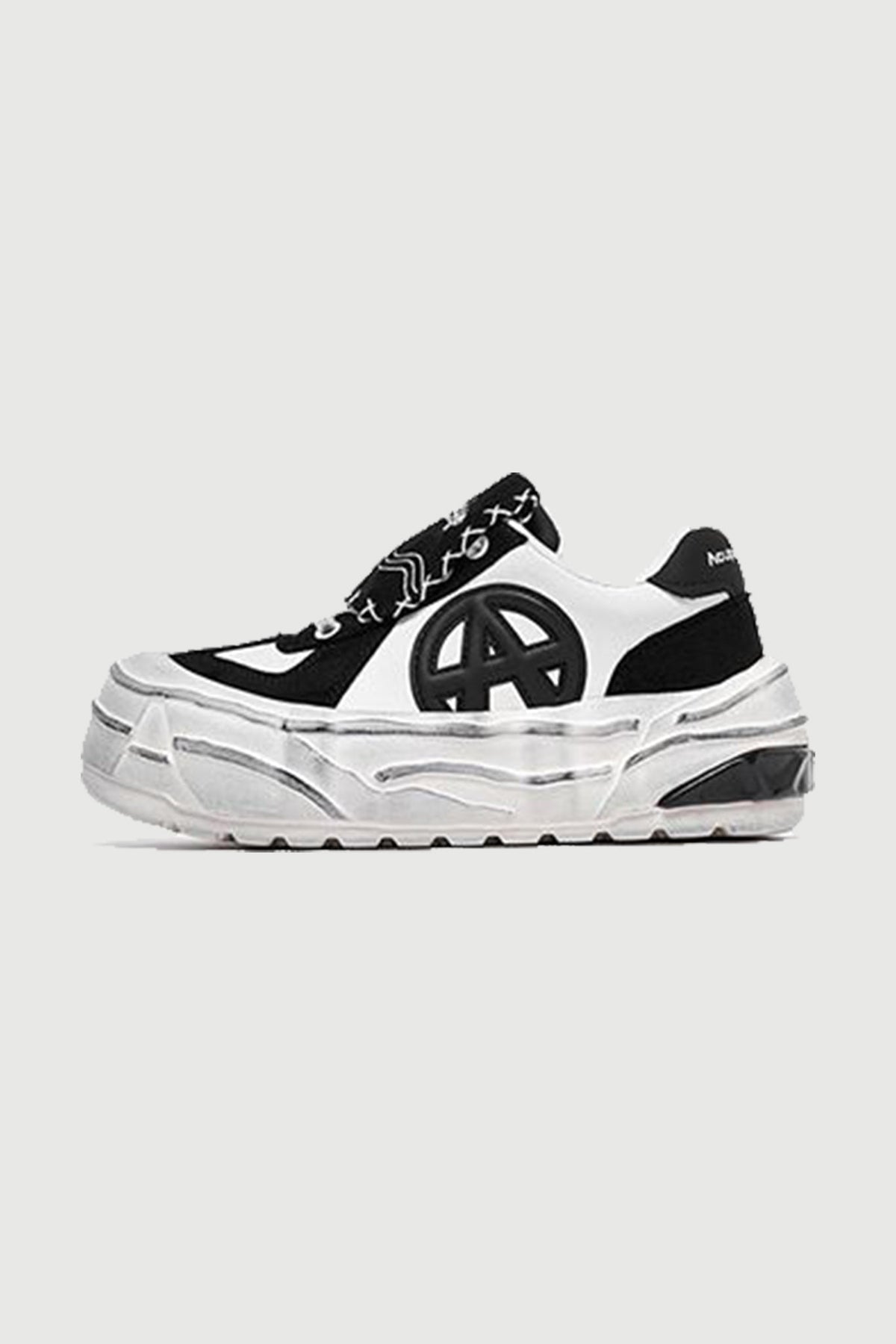 Distort Stitch Black/White — side view