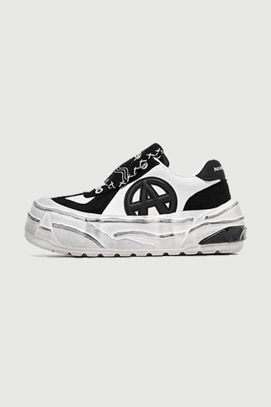 Distort Stitch Black/White — side view
