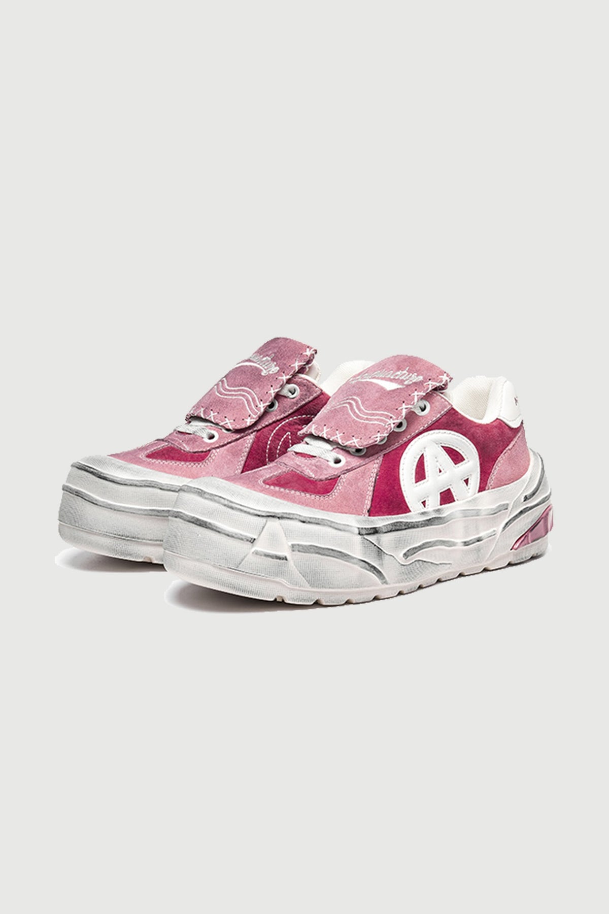 Distort Stitch Pink — three-quarter product