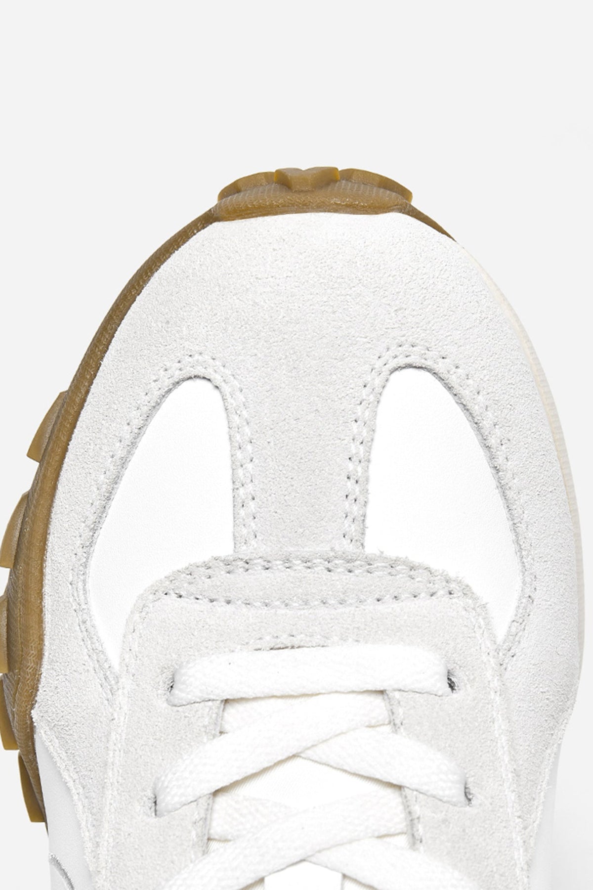 Delta Classic White — construction detail close-up
