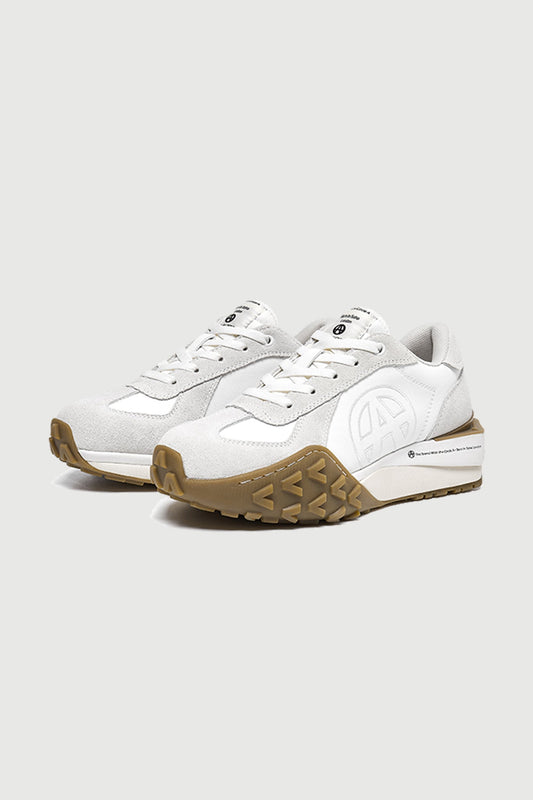 Delta Classic White — three-quarter product