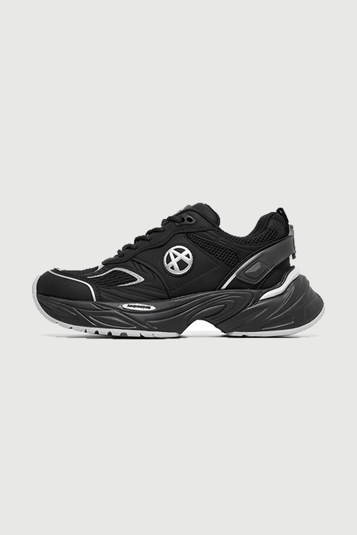 Ripple Sweep Black — side view