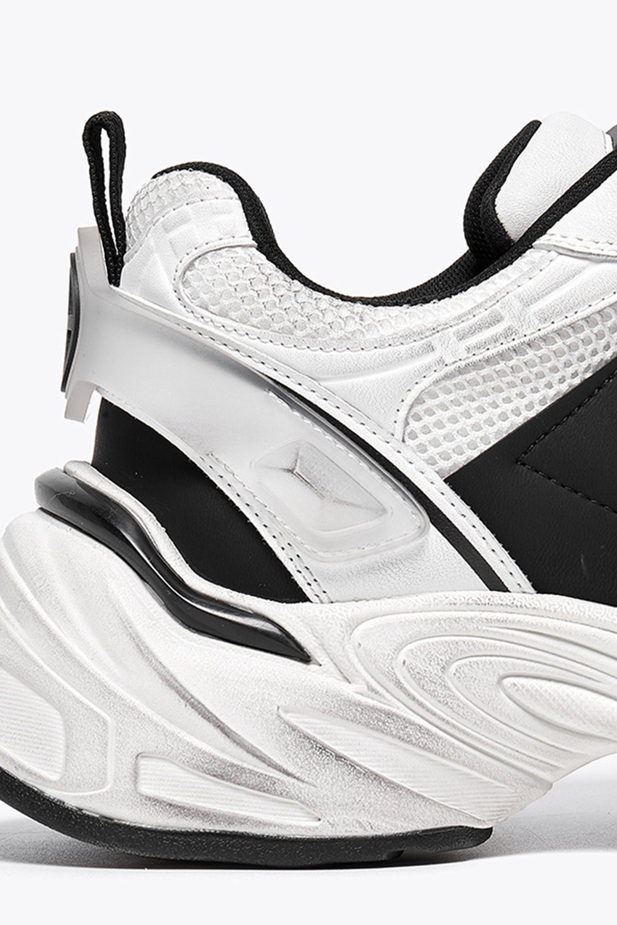 Ripple Sweep White — construction detail close-up