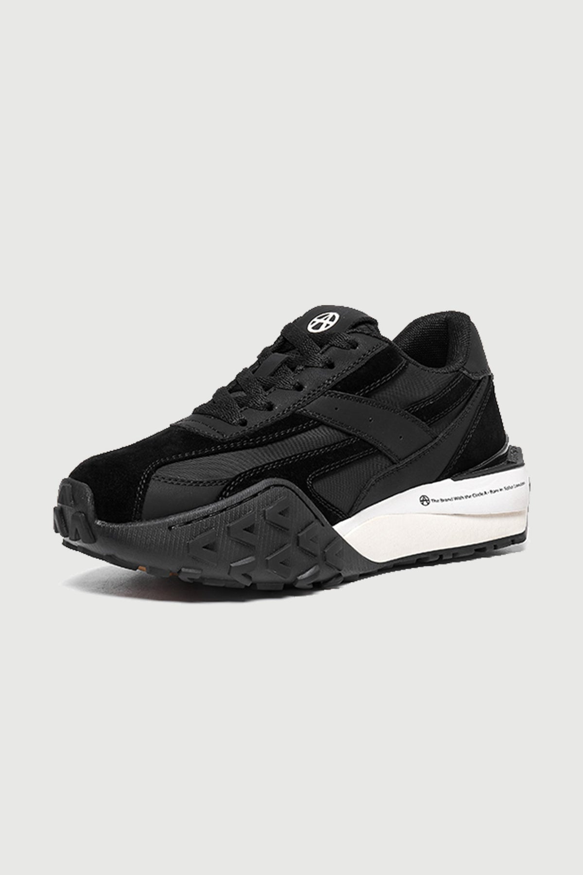Delta Cross Black — three-quarter product