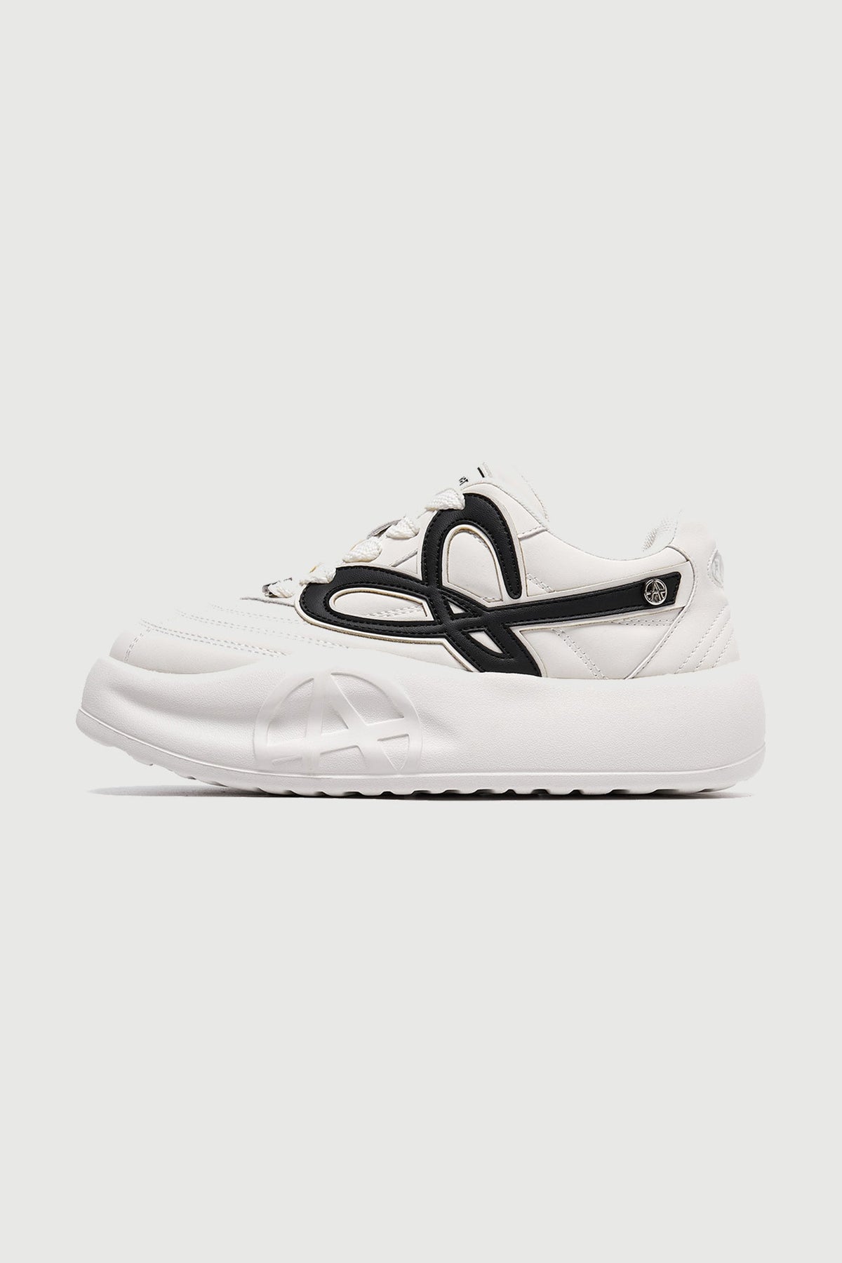 NYUE Loop White — side view