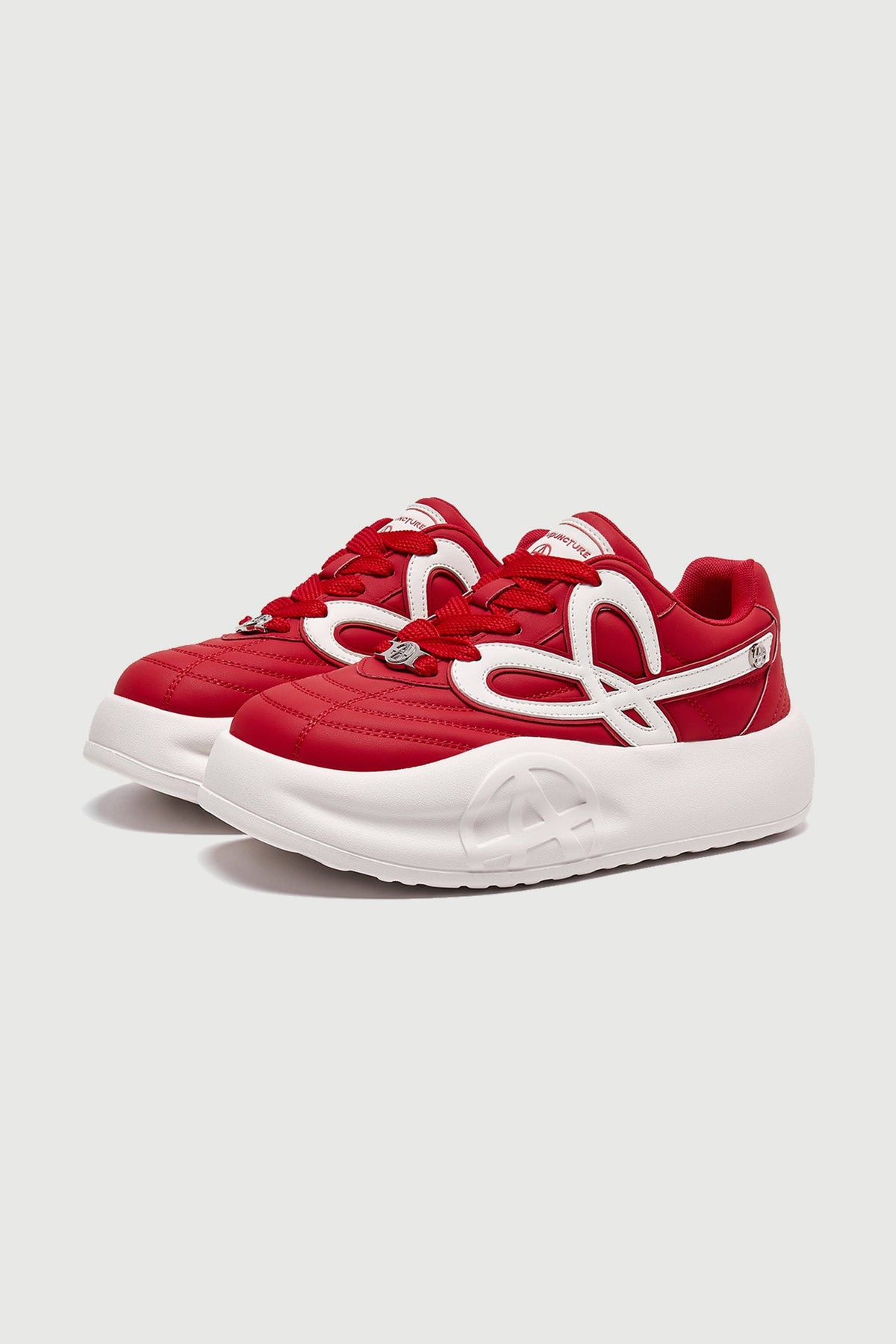 NYUE Loop Red — three-quarter product