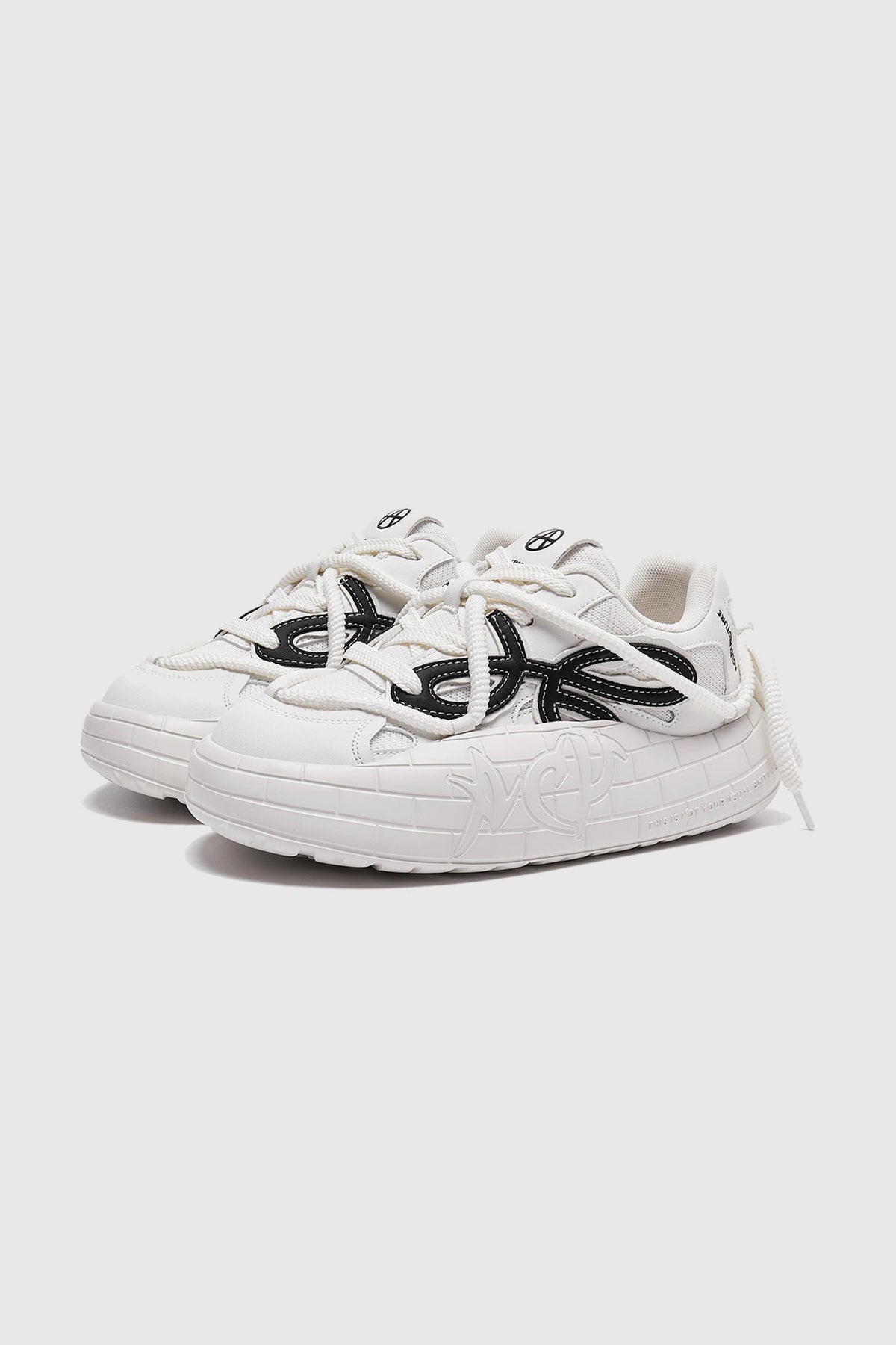 NYU Vulc Entwine White — three-quarter product